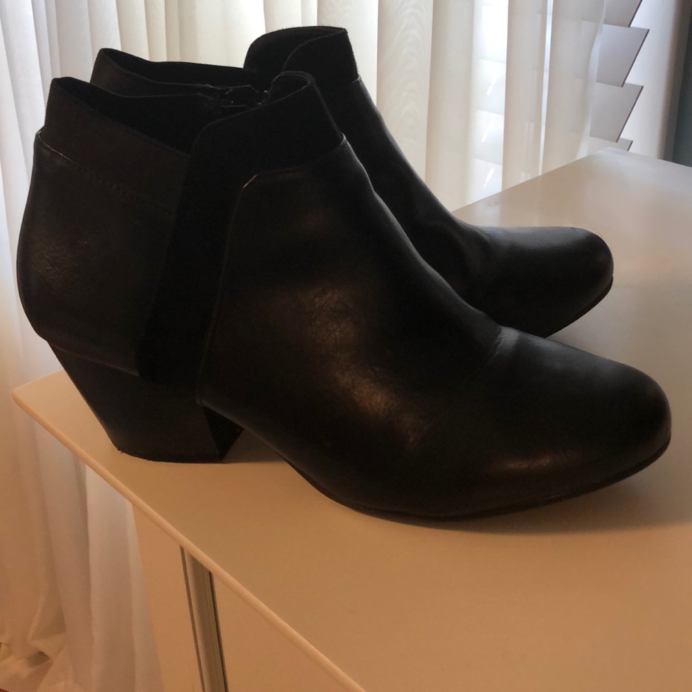 Black boots